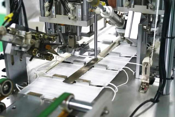 PLCは外科手術用マスク機械、医学の使い捨て可能なマスク機械を制御します サプライヤー